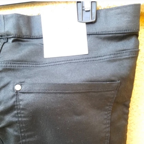 Black H&M Skinny Super Stretch Pants Size 12  NWT - Picture 10 of 10
